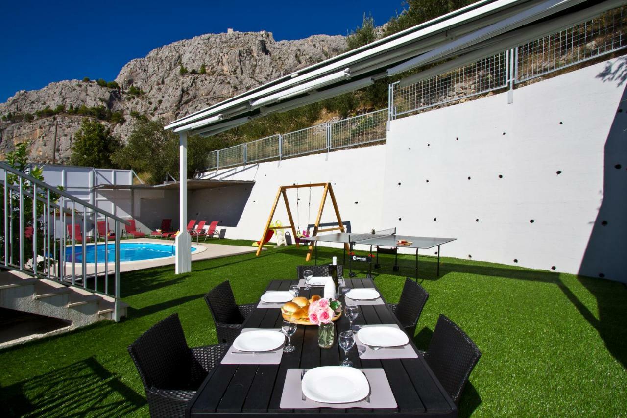Villa Omis Michy - Family House For Big And Small Groups Esterno foto