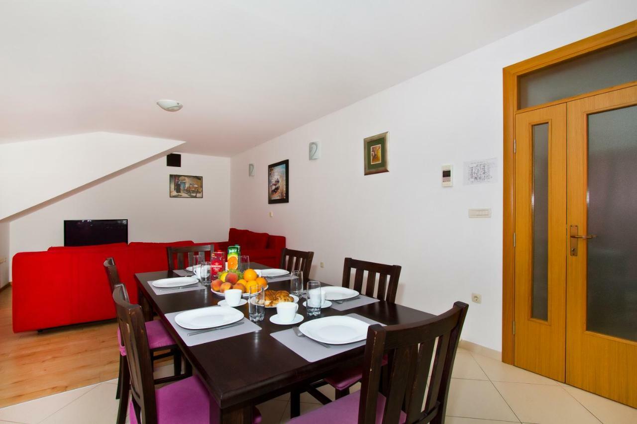 Villa Omis Michy - Family House For Big And Small Groups Esterno foto