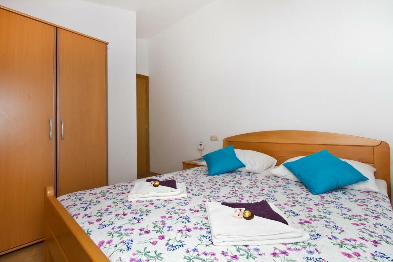 Villa Omis Michy - Family House For Big And Small Groups Esterno foto