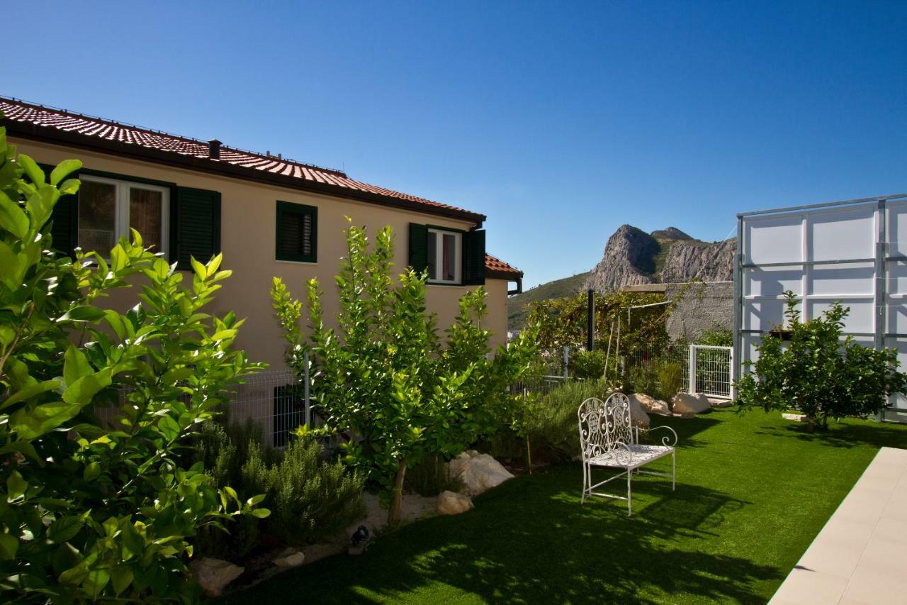 Villa Omis Michy - Family House For Big And Small Groups Esterno foto