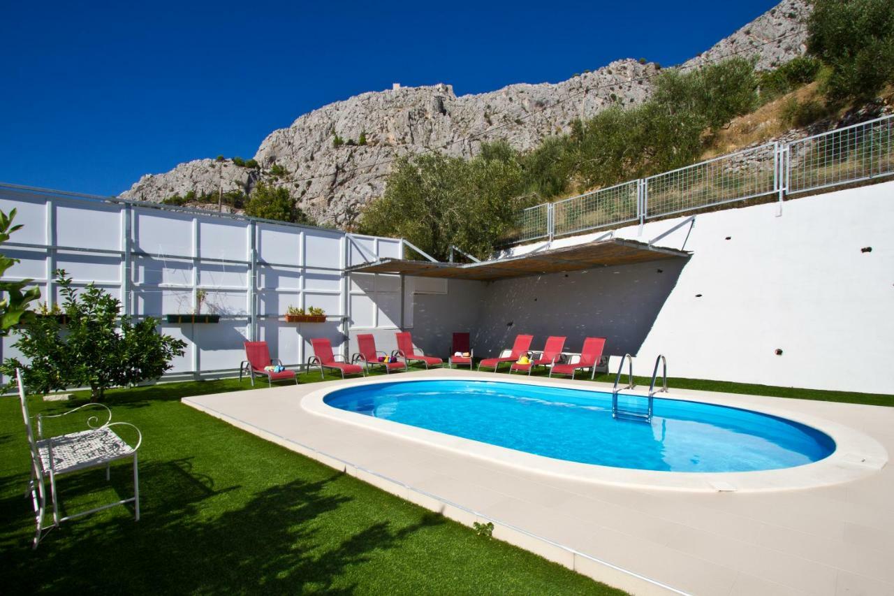 Villa Omis Michy - Family House For Big And Small Groups Esterno foto