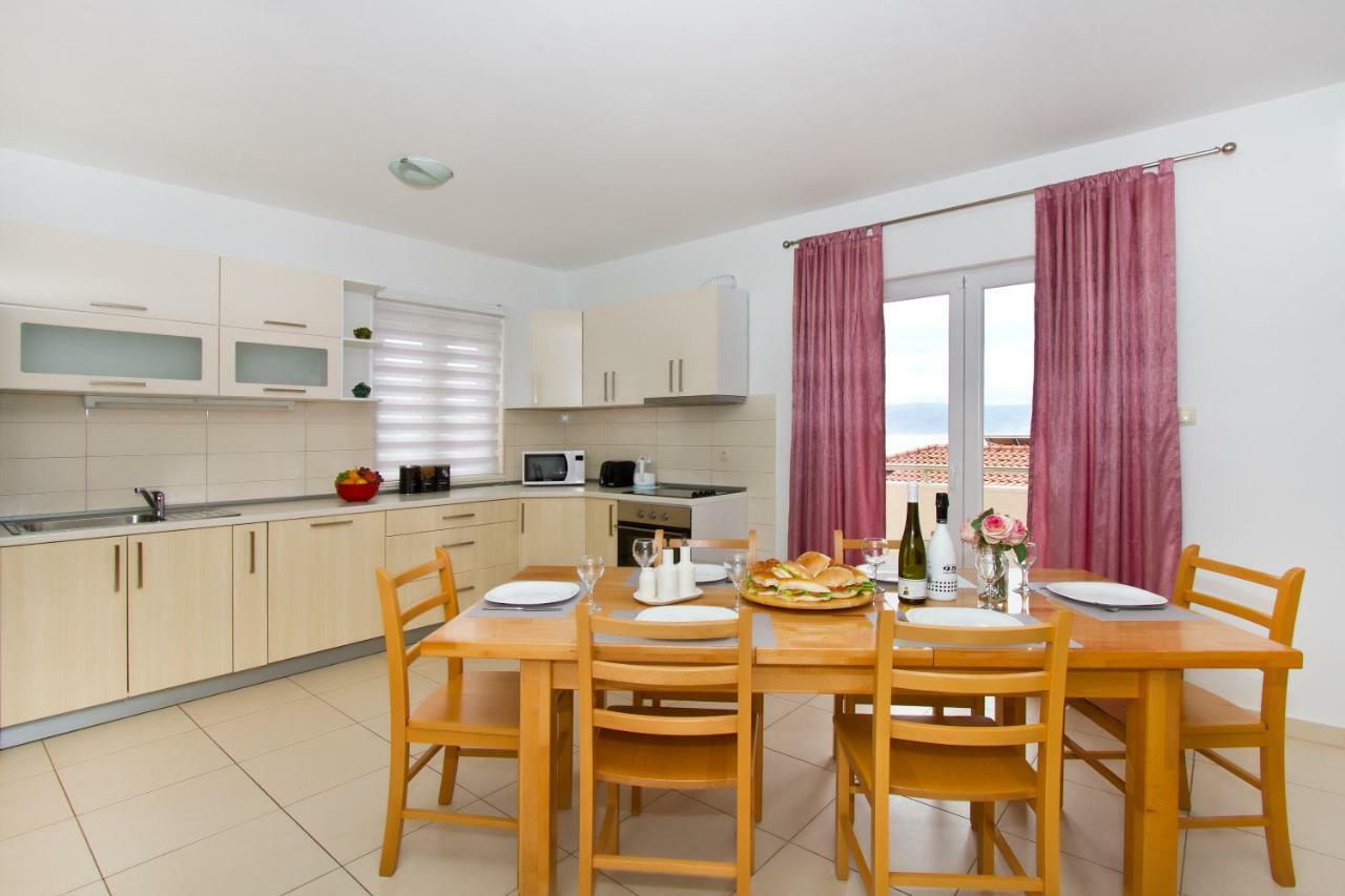 Villa Omis Michy - Family House For Big And Small Groups Esterno foto