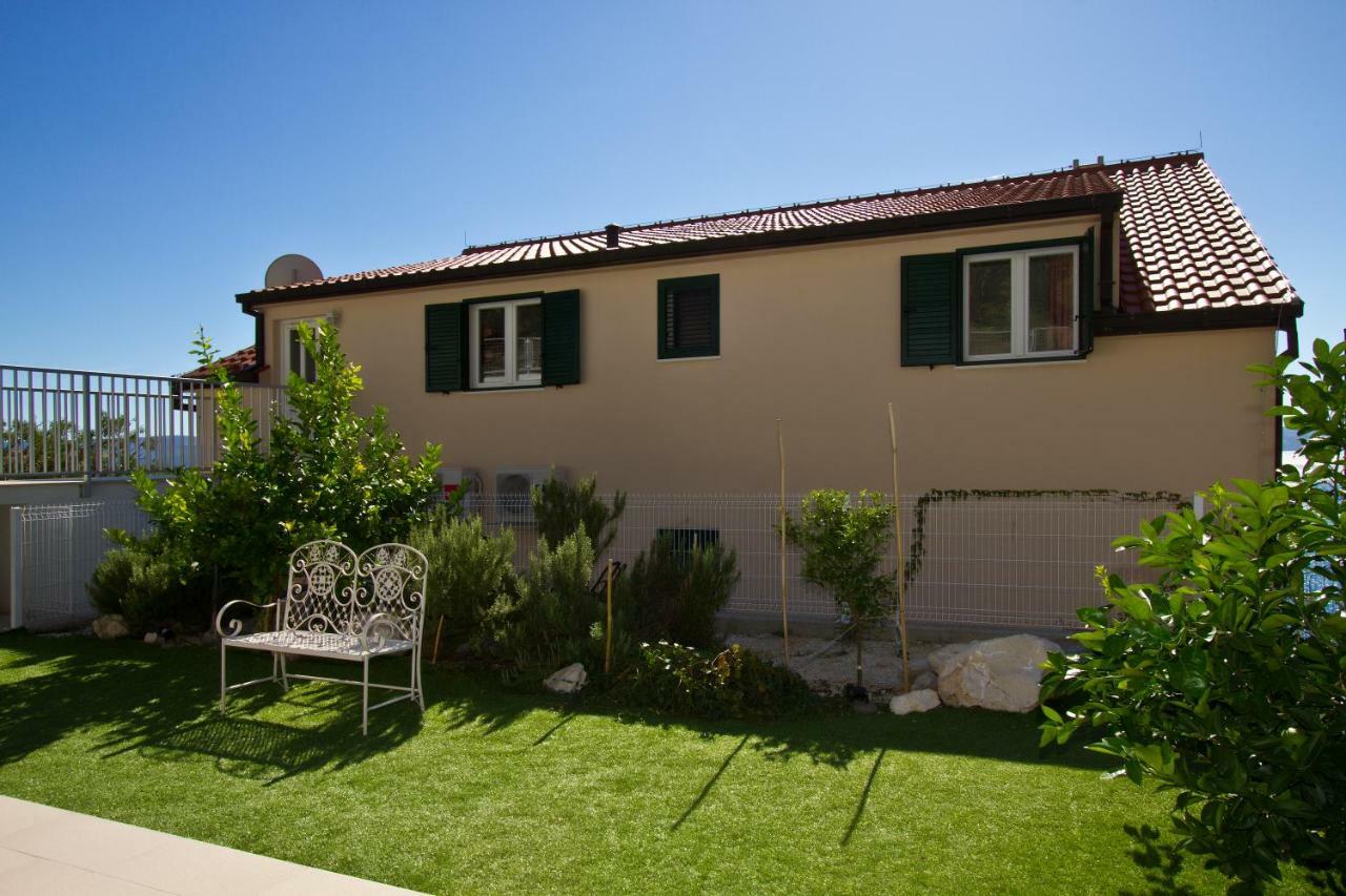 Villa Omis Michy - Family House For Big And Small Groups Esterno foto