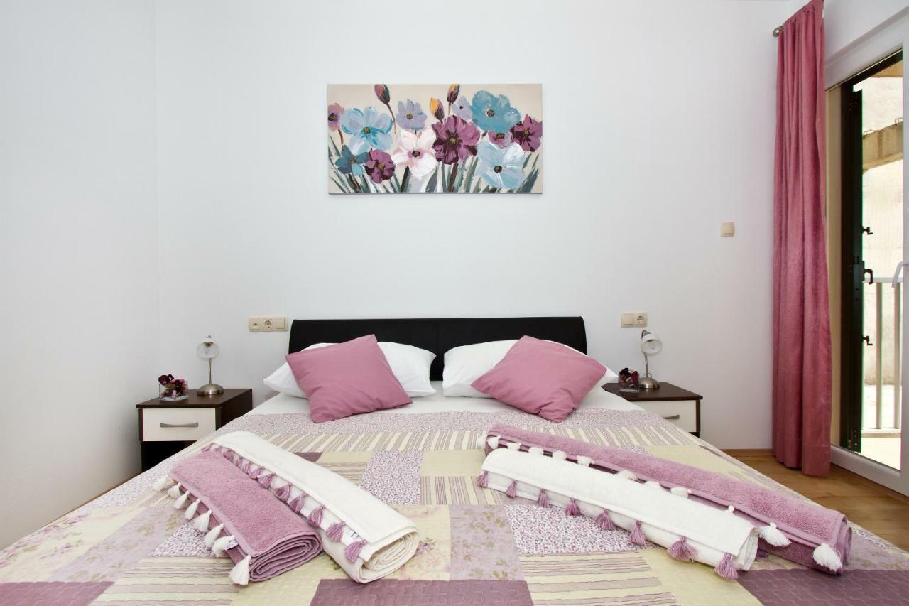 Villa Omis Michy - Family House For Big And Small Groups Esterno foto