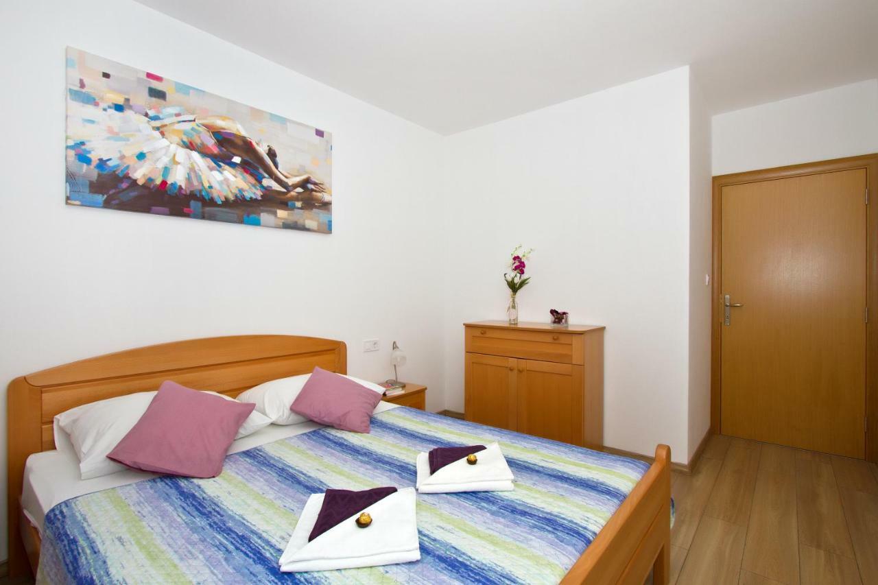 Villa Omis Michy - Family House For Big And Small Groups Esterno foto